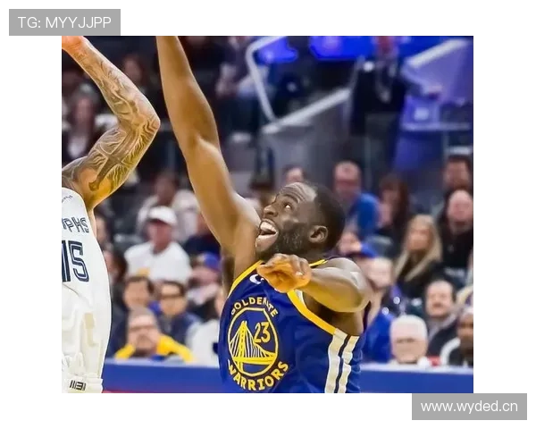 勇士八人上双胜灰熊里程碑格林